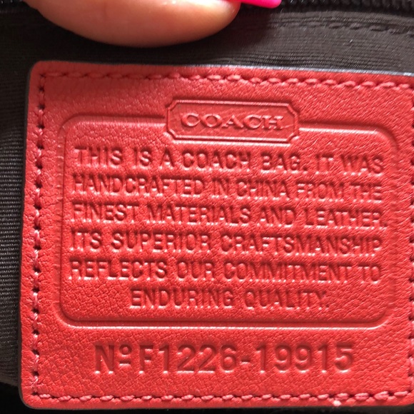 Coach purse. - Picture 3 of 8